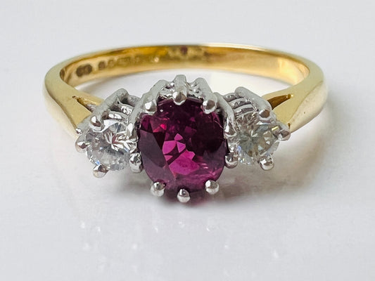 Vintage 18ct Gold Ruby & Diamond Ring