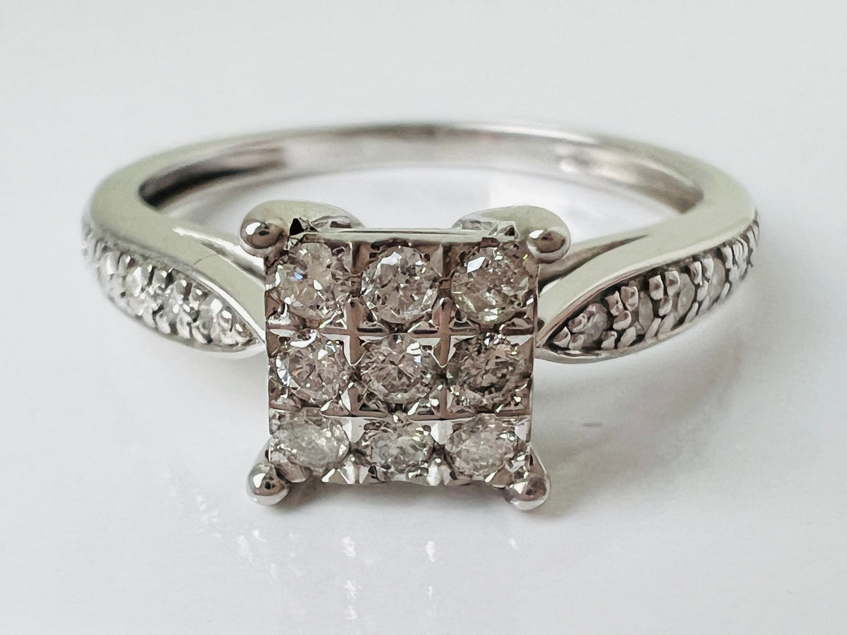 9ct Gold Diamond Ring