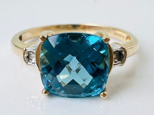 9ct Gold Topaz & Diamond Ring