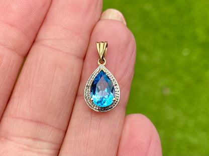 9ct Gold Topaz & Diamond Pendant