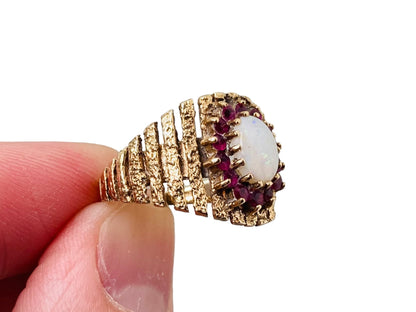 Vintage 9ct Gold Opal & Garnet Ring