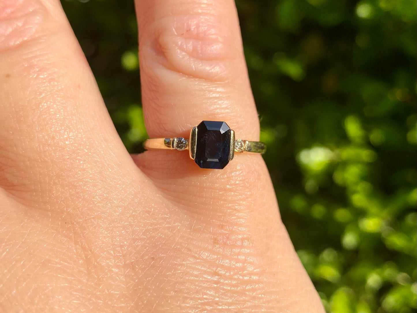9ct Gold Sapphire & Diamond Ring