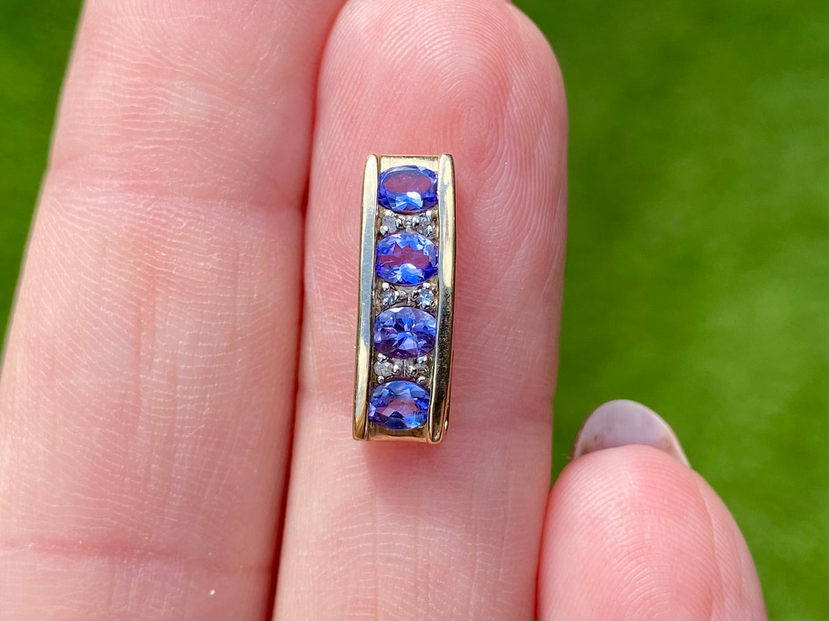 9ct Gold Tanzanite & Diamond Pendant