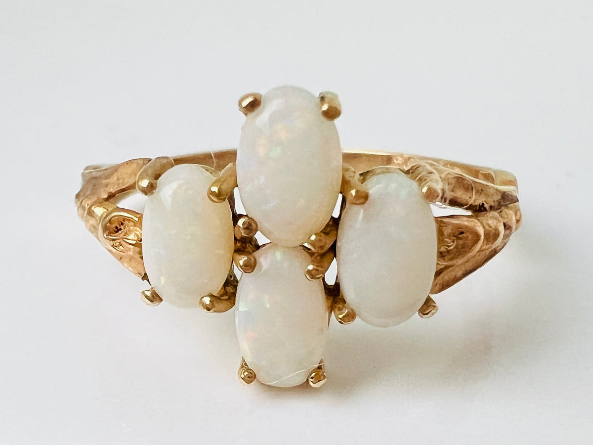 Vintage 9ct Gold Opal Ring