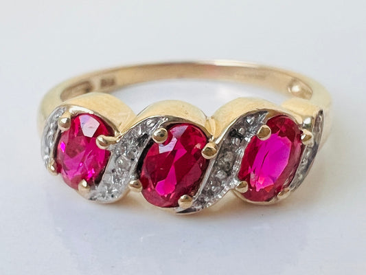 9ct Gold Ruby & Diamond Ring