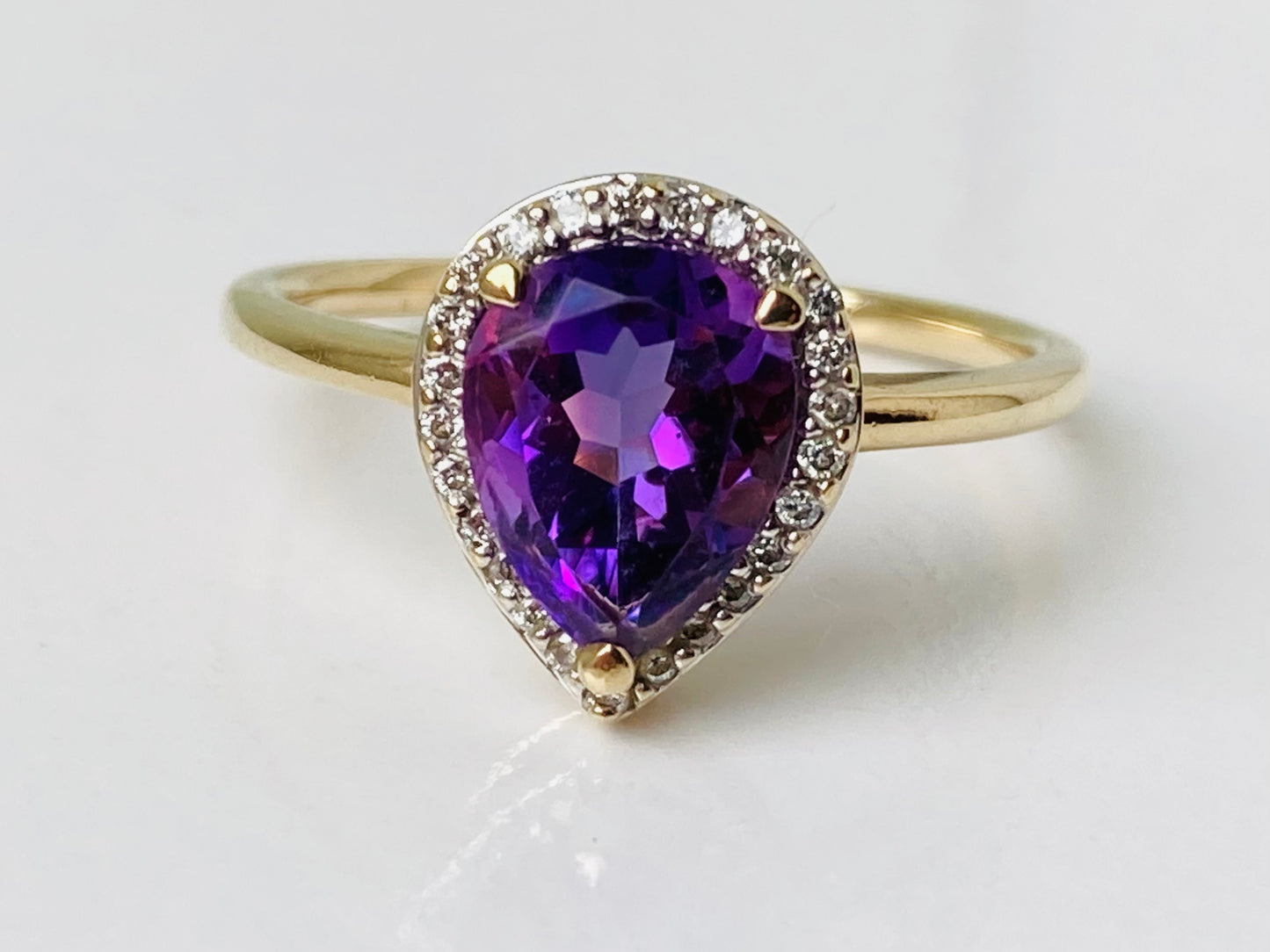 9ct Gold Amethyst & Diamond Ring