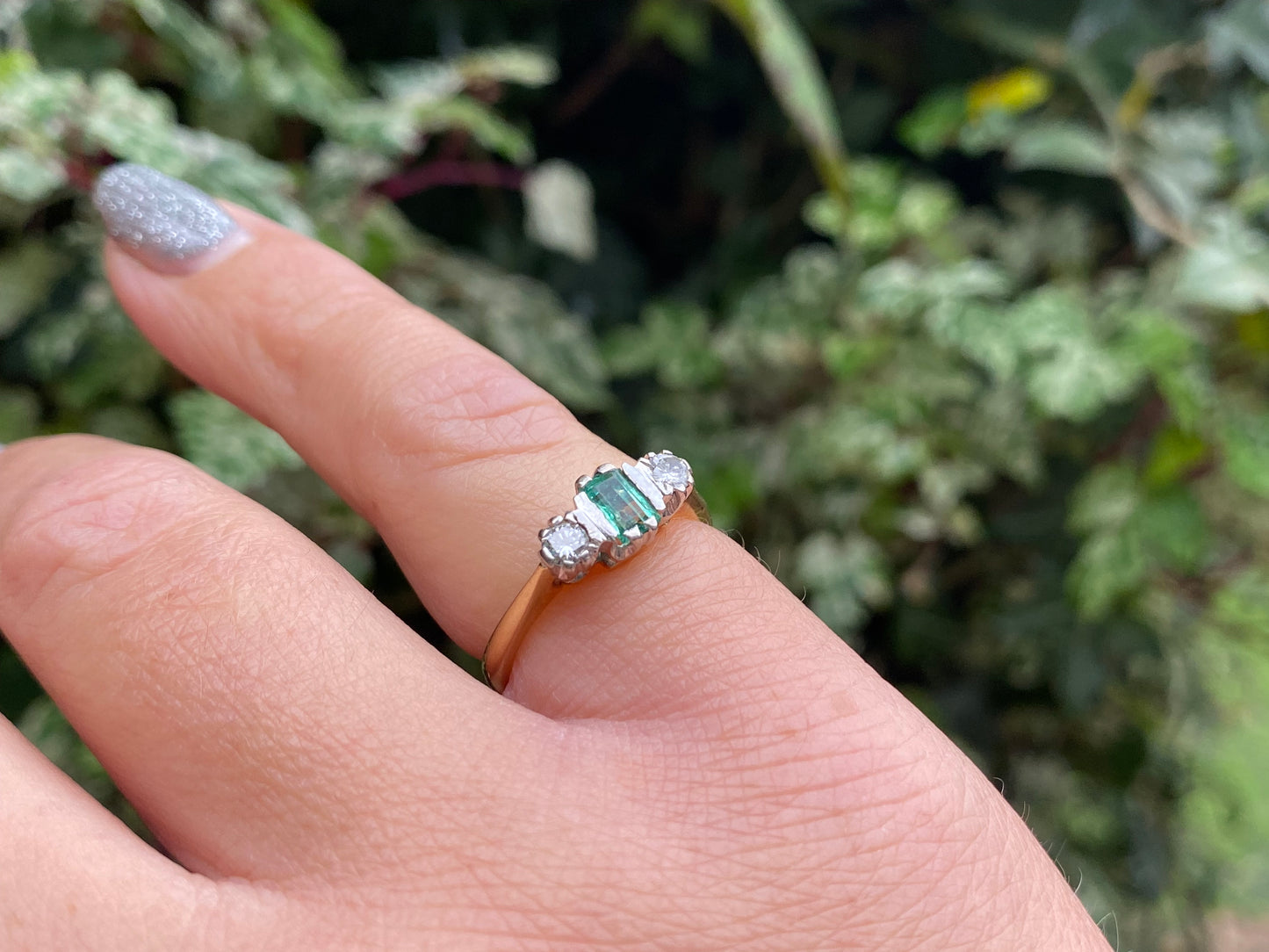 Vintage 18ct Gold Emerald & Diamond Ring