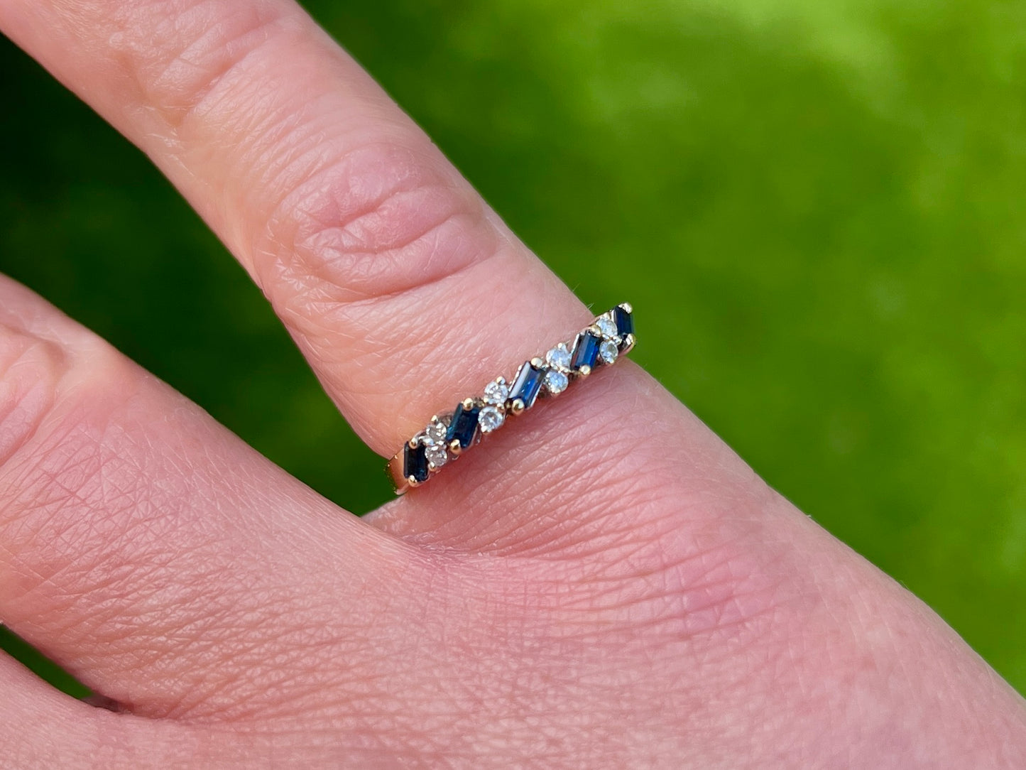18ct Gold Sapphire & Diamond Ring