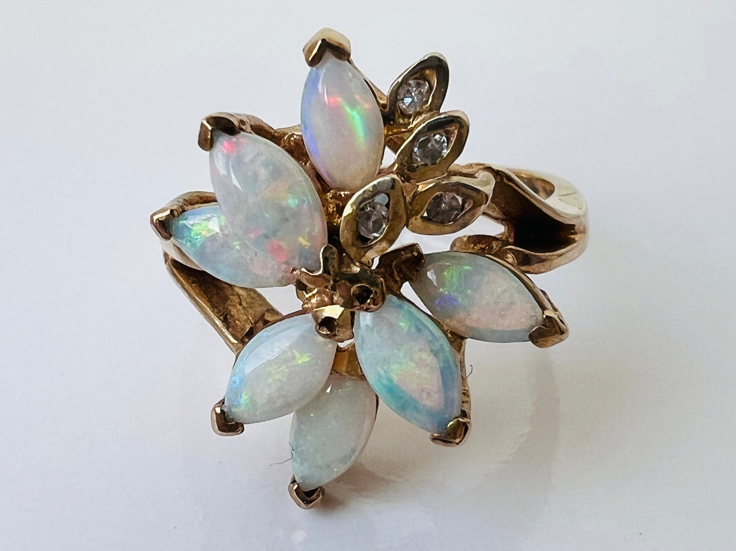 Vintage 9ct Gold Opal & Diamond Ring
