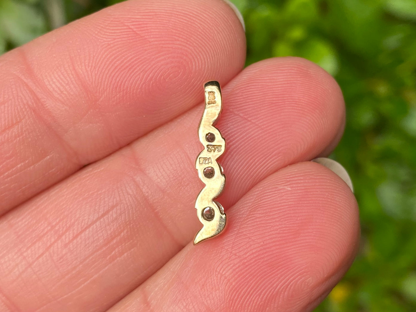 9ct Gold Diamond Pendant