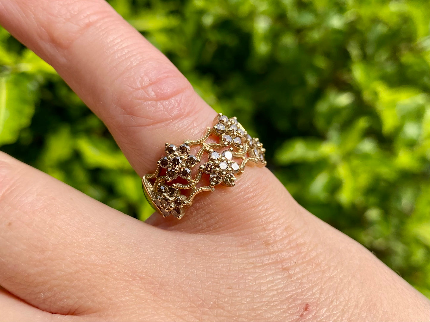 9ct Gold Champagne Diamond Daisy Ring