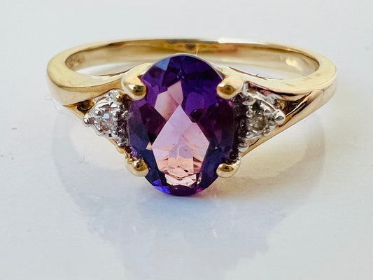 9ct Gold Amethyst & Diamond Ring