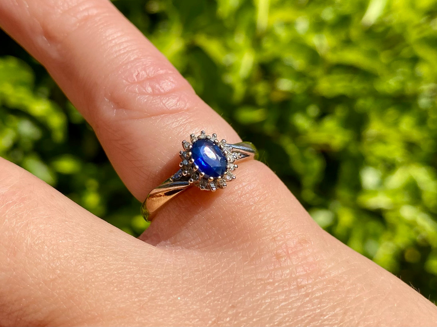 9ct Gold Sapphire & Diamond Ring