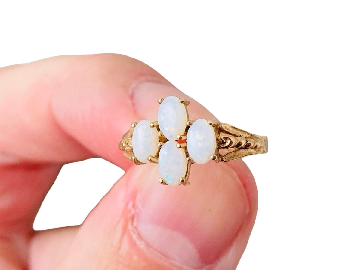 Vintage 9ct Gold Opal Ring
