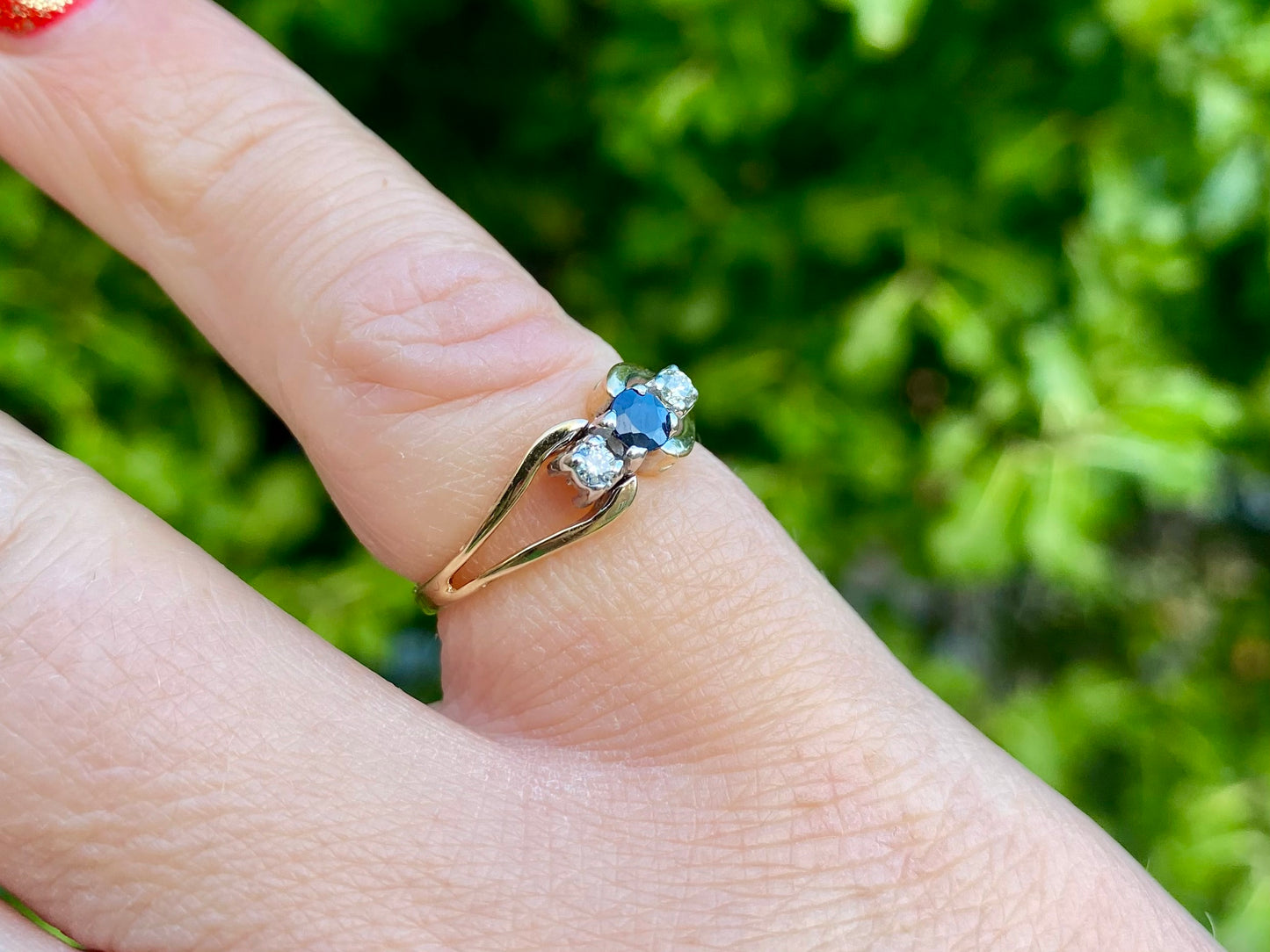 Vintage 9ct Gold Sapphire & Diamond Ring