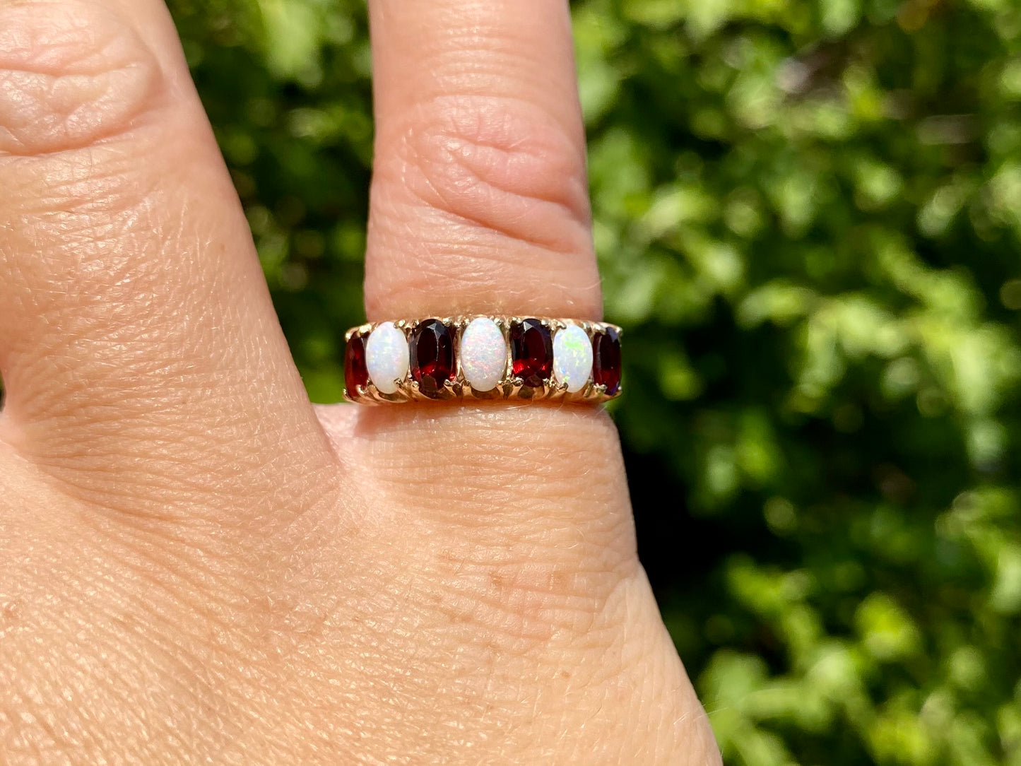 Vintage 9ct Gold Opal & Garnet Ring