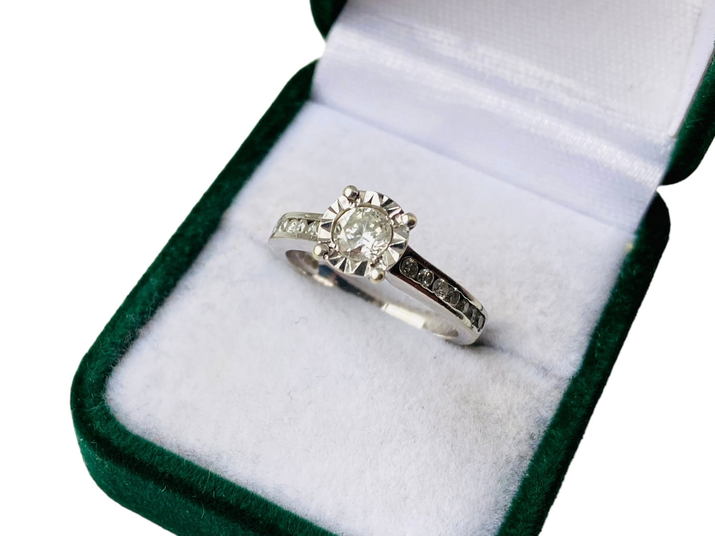 9ct Gold Diamond Ring