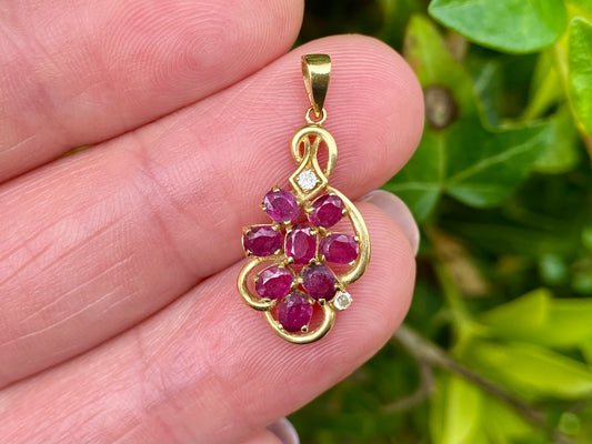 18ct Gold Ruby & Diamond Pendant