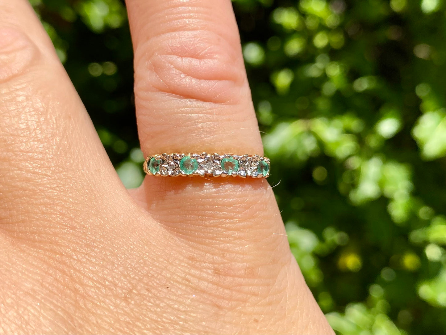 9ct Gold Emerald & Diamond Ring