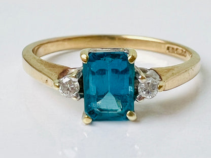 Vintage 9ct Gold Topaz & Diamond Ring