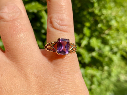 9ct Gold Amethyst Ring