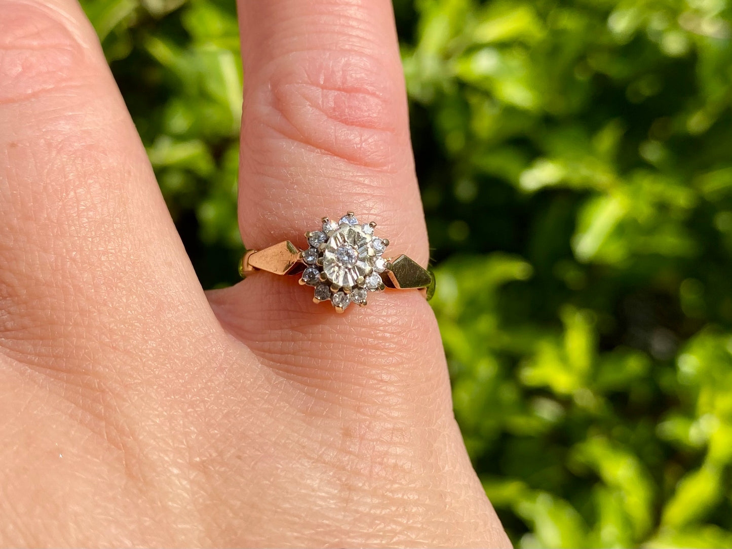 Vintage 9ct Gold Diamond Ring