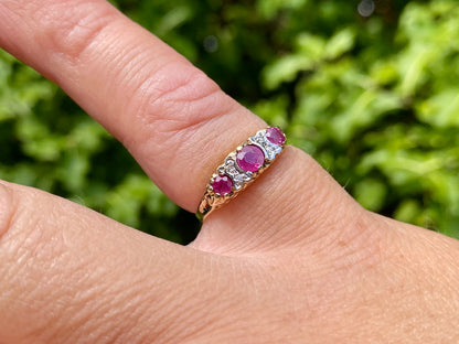 Vintage 9ct Gold Ruby & Diamond Ring