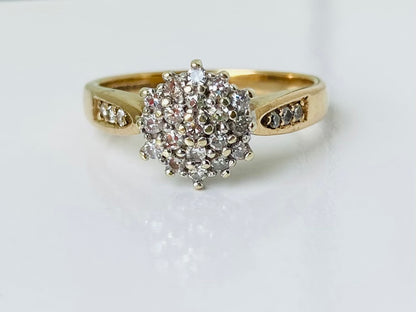 Vintage 9ct Gold Diamond Ring