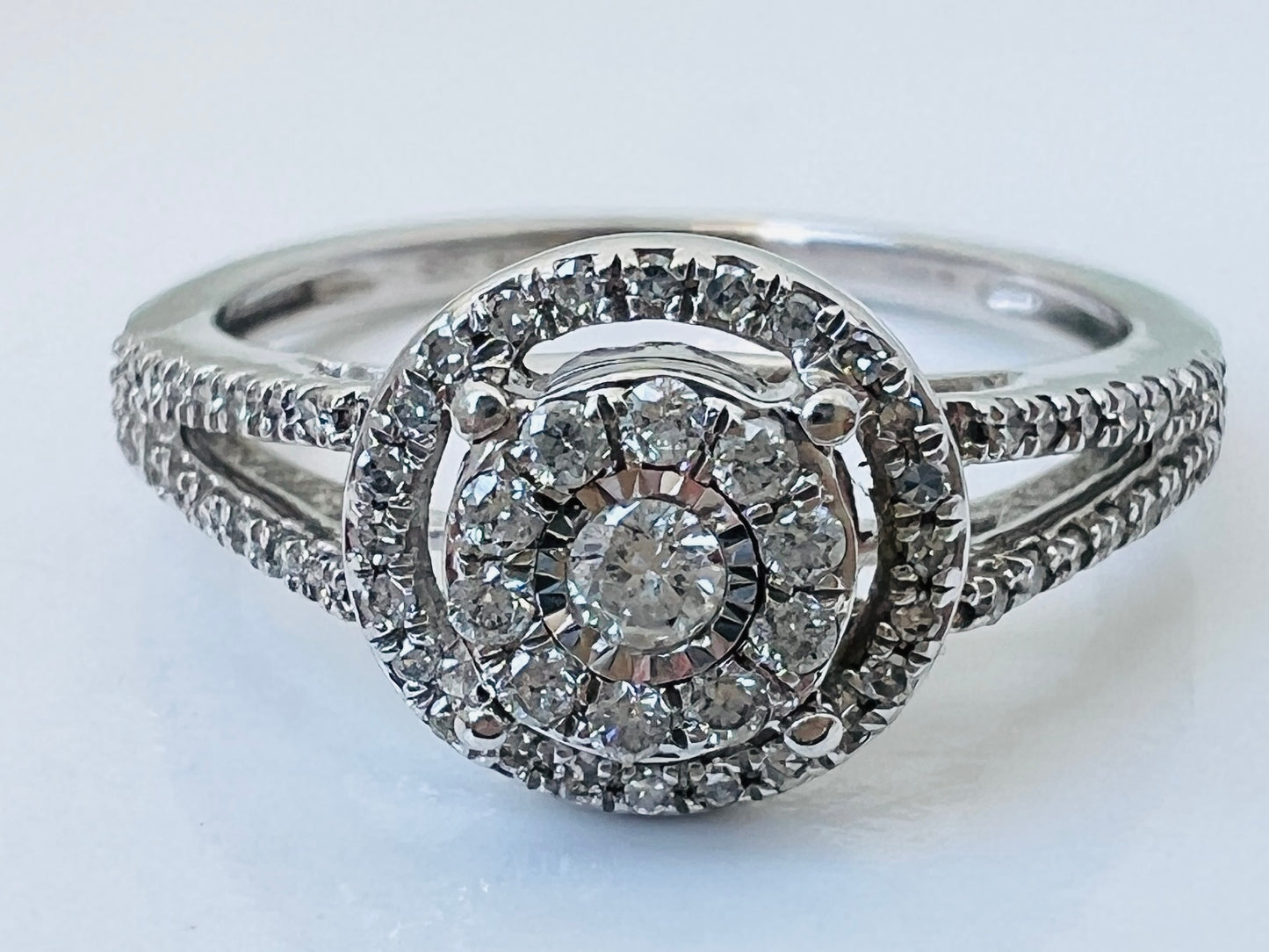 9ct Gold Diamond Ring