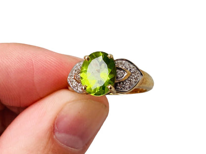 9ct Gold Peridot & Diamond Ring