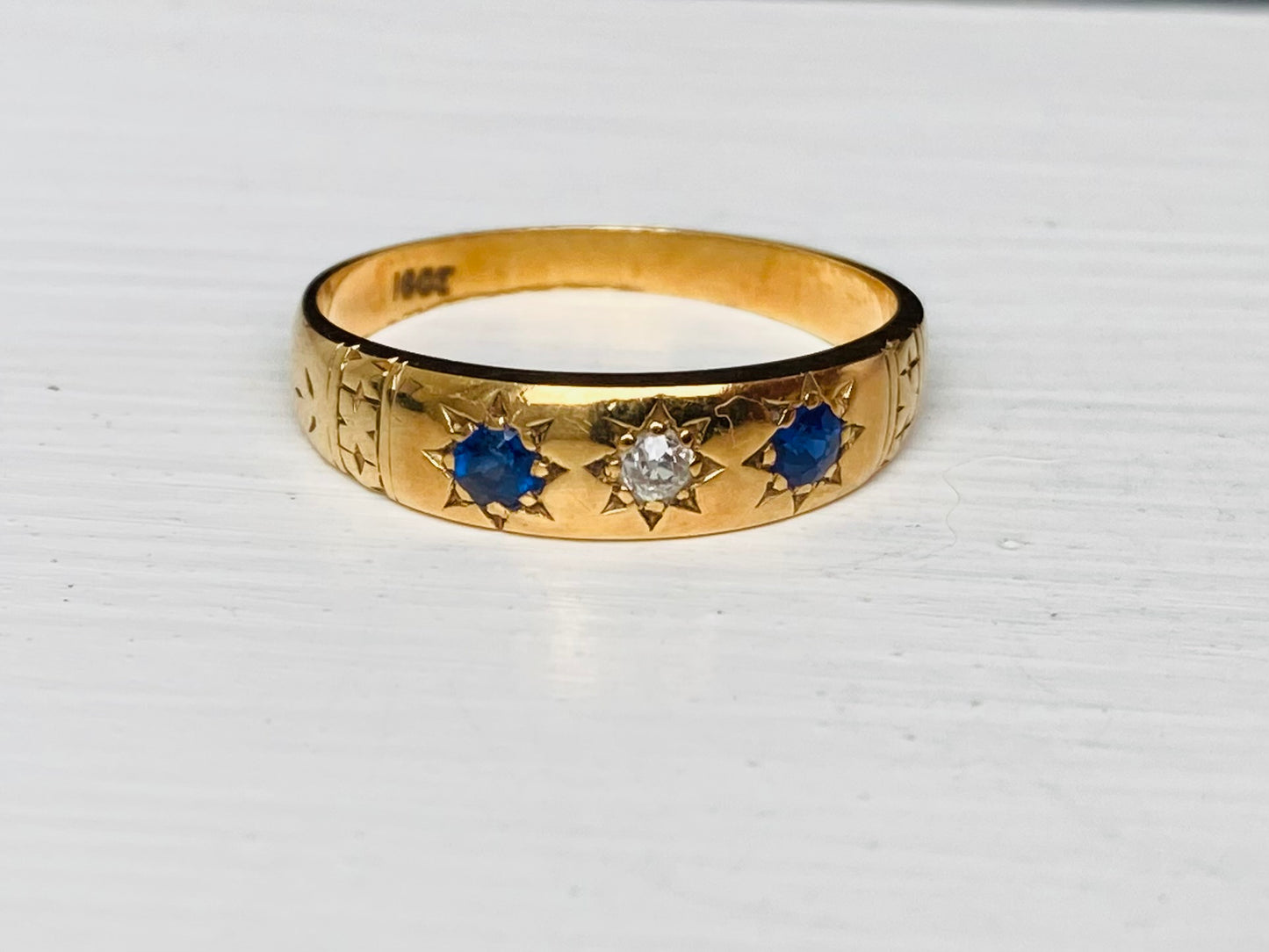 Antique 18ct Gold Sapphire & Diamond Ring