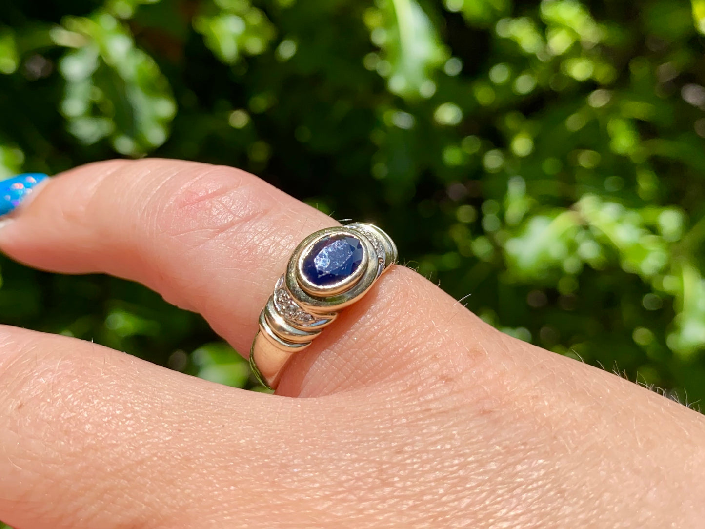 9ct Gold Sapphire & Diamond Ring