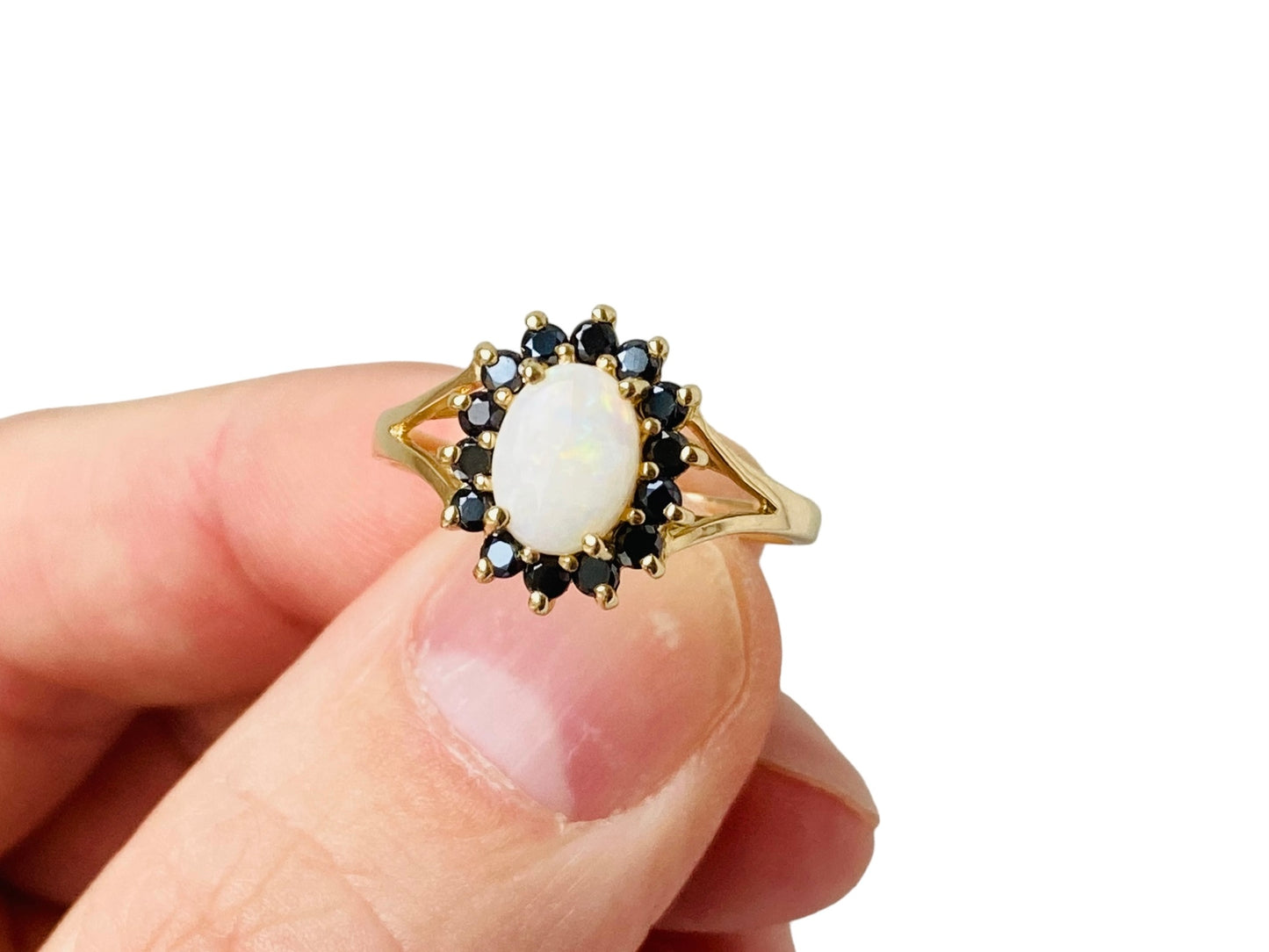 9ct Gold Opal & Black Onyx Ring