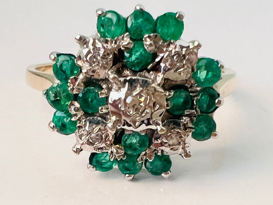 Vintage 9ct Gold Emerald & Diamond Ring