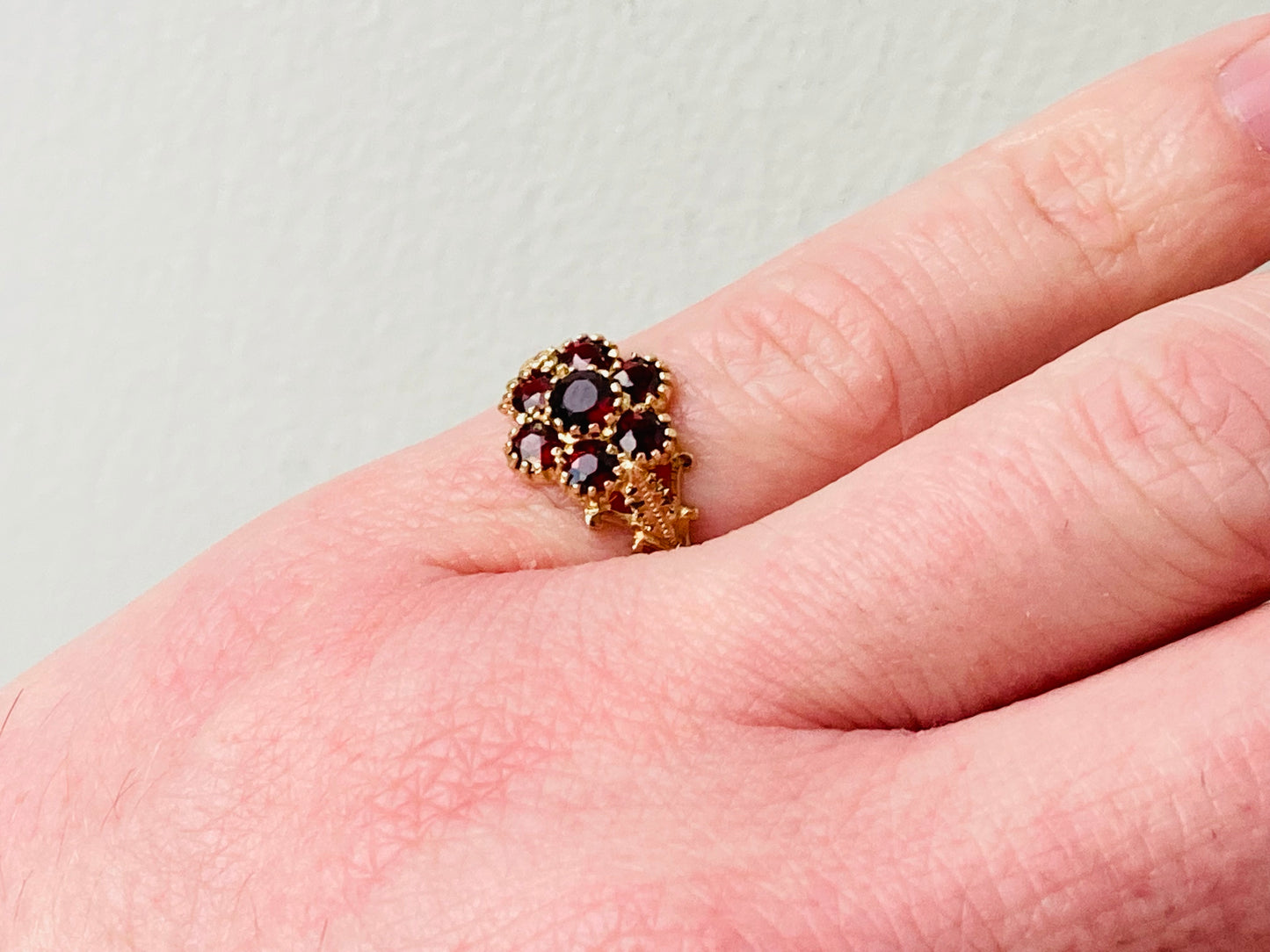 9ct Gold Garnet Ring