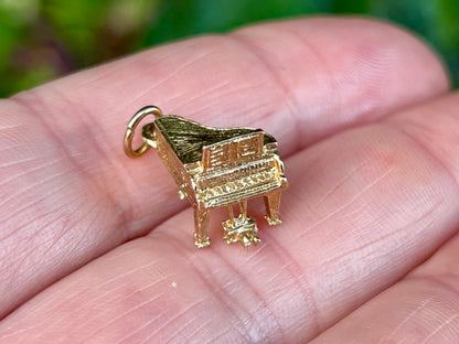 Vintage 9ct Gold Grand Piano Pendant or Charm