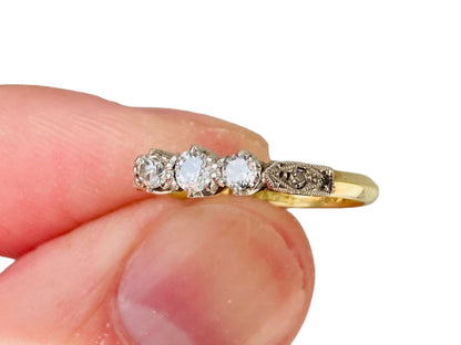 Vintage 18ct Gold Diamond Ring