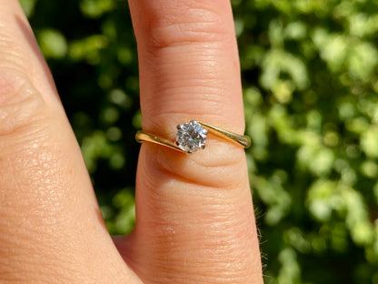 Vintage 18ct Gold Diamond Solitaire Ring