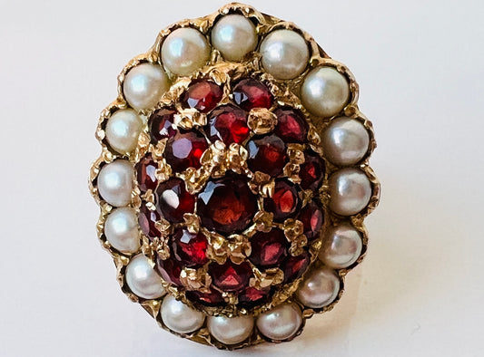 Vintage 9ct Gold Garnet & Pearl Ring