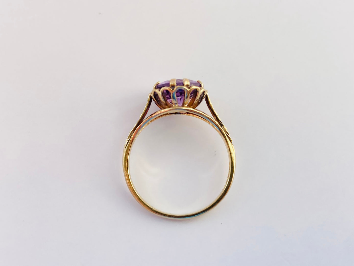 9ct Gold Amethyst Ring