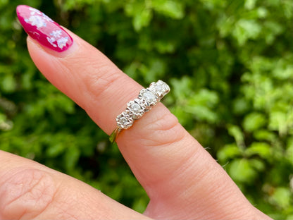 Vintage 9ct Gold Diamond Ring