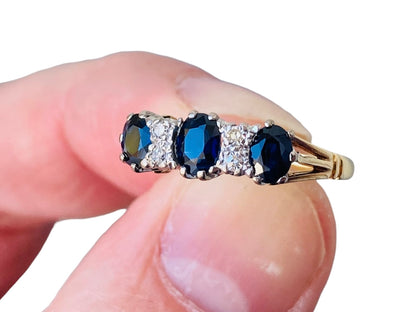 Vintage 18ct Gold Sapphire & Diamond Ring