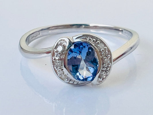 9ct Gold Tanzanite & Diamond Ring