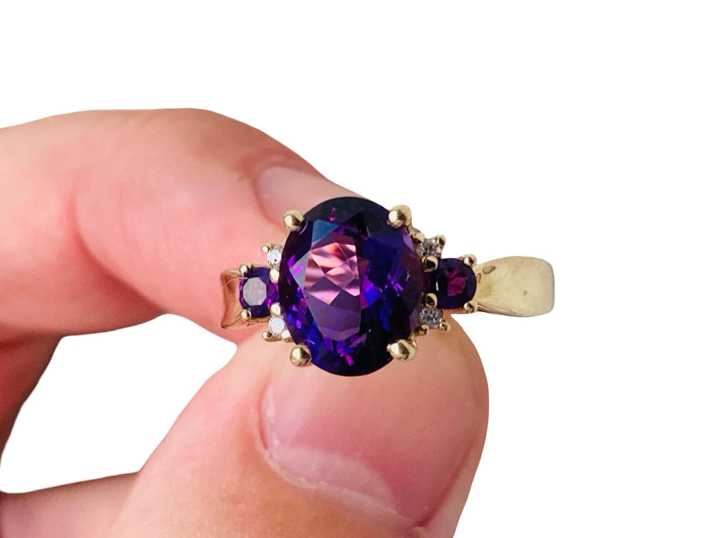 9ct Gold Amethyst & Diamond Ring