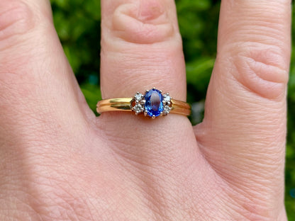 Vintage 18ct Gold Sapphire & Diamond Ring