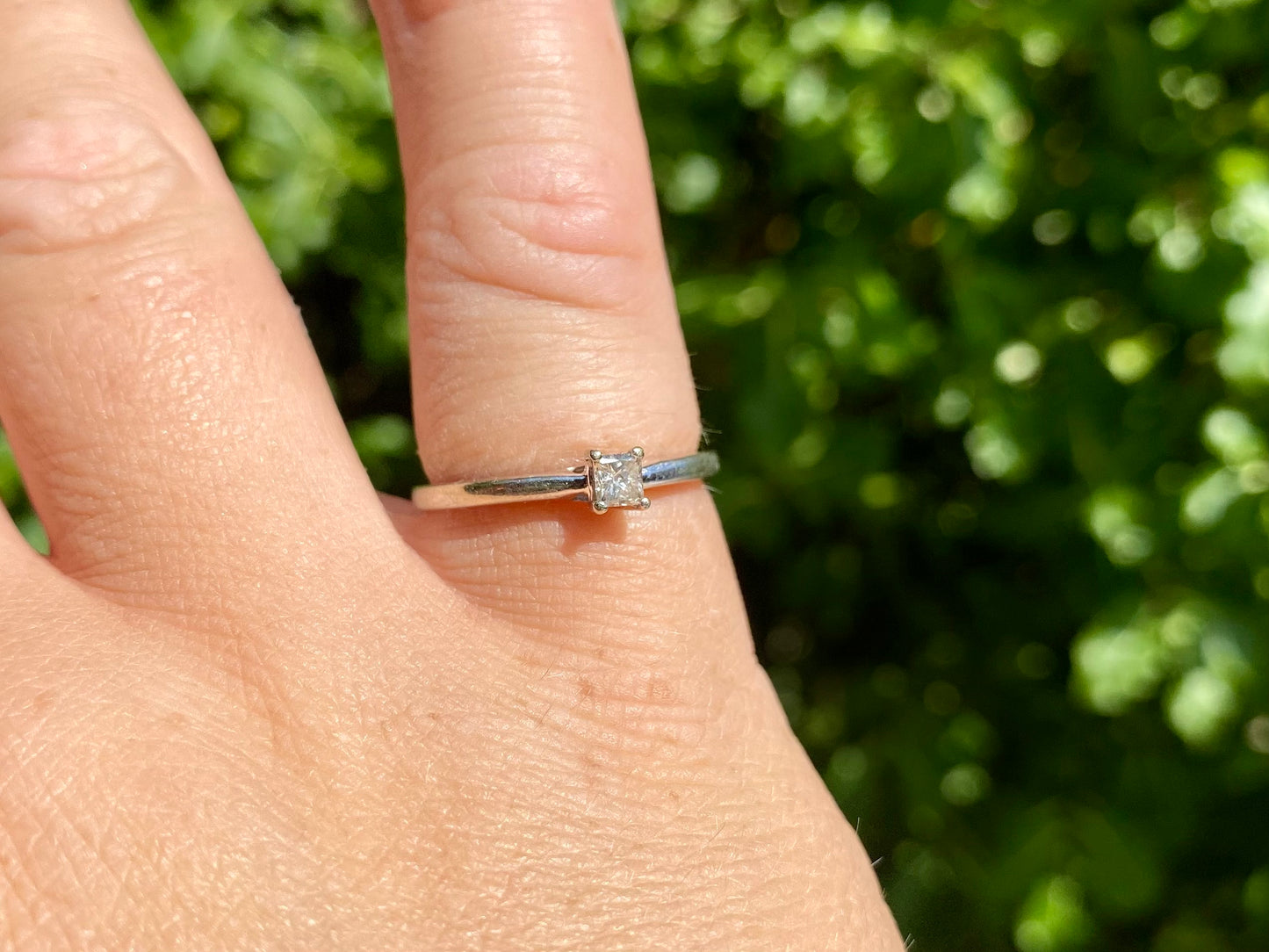 9ct Gold Diamond Ring