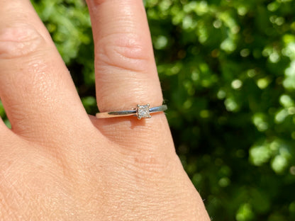 9ct Gold Diamond Ring
