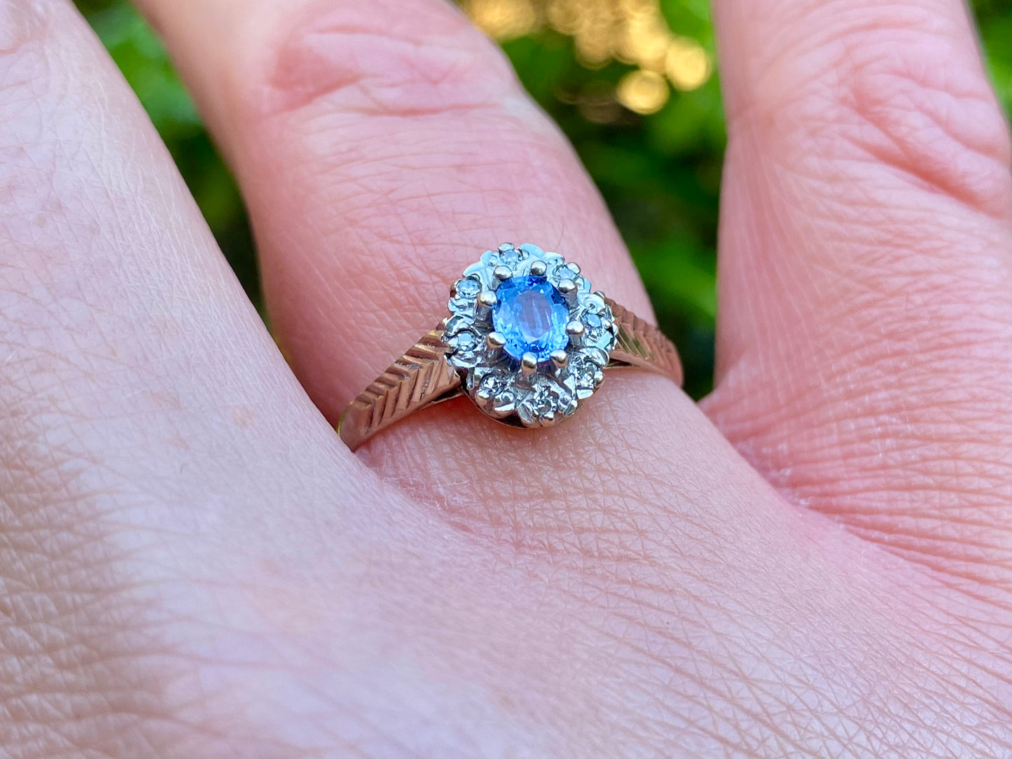 Vintage 9ct Gold Sapphire & Diamond Ring