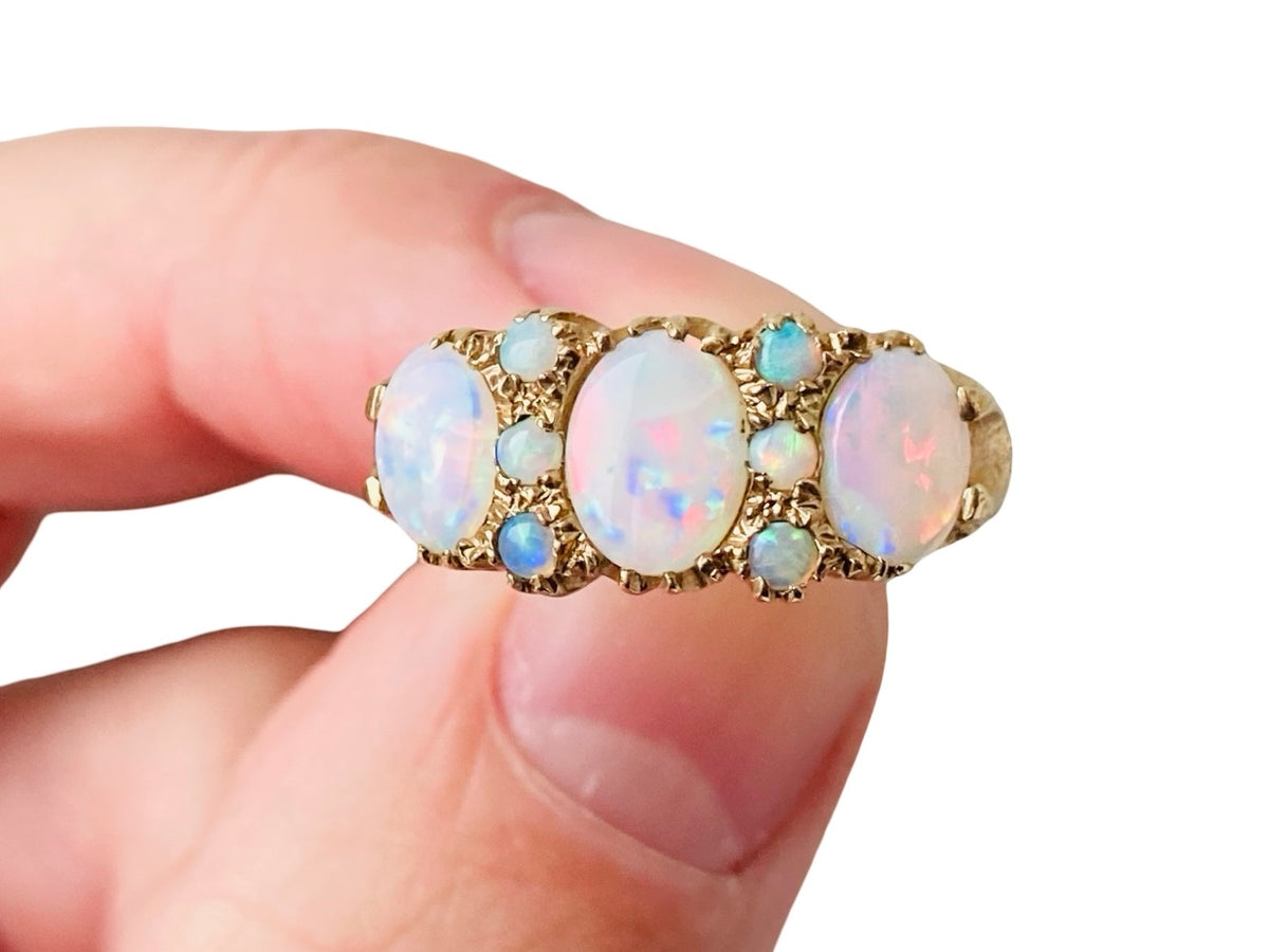 Vintage 9ct Gold Opal Ring