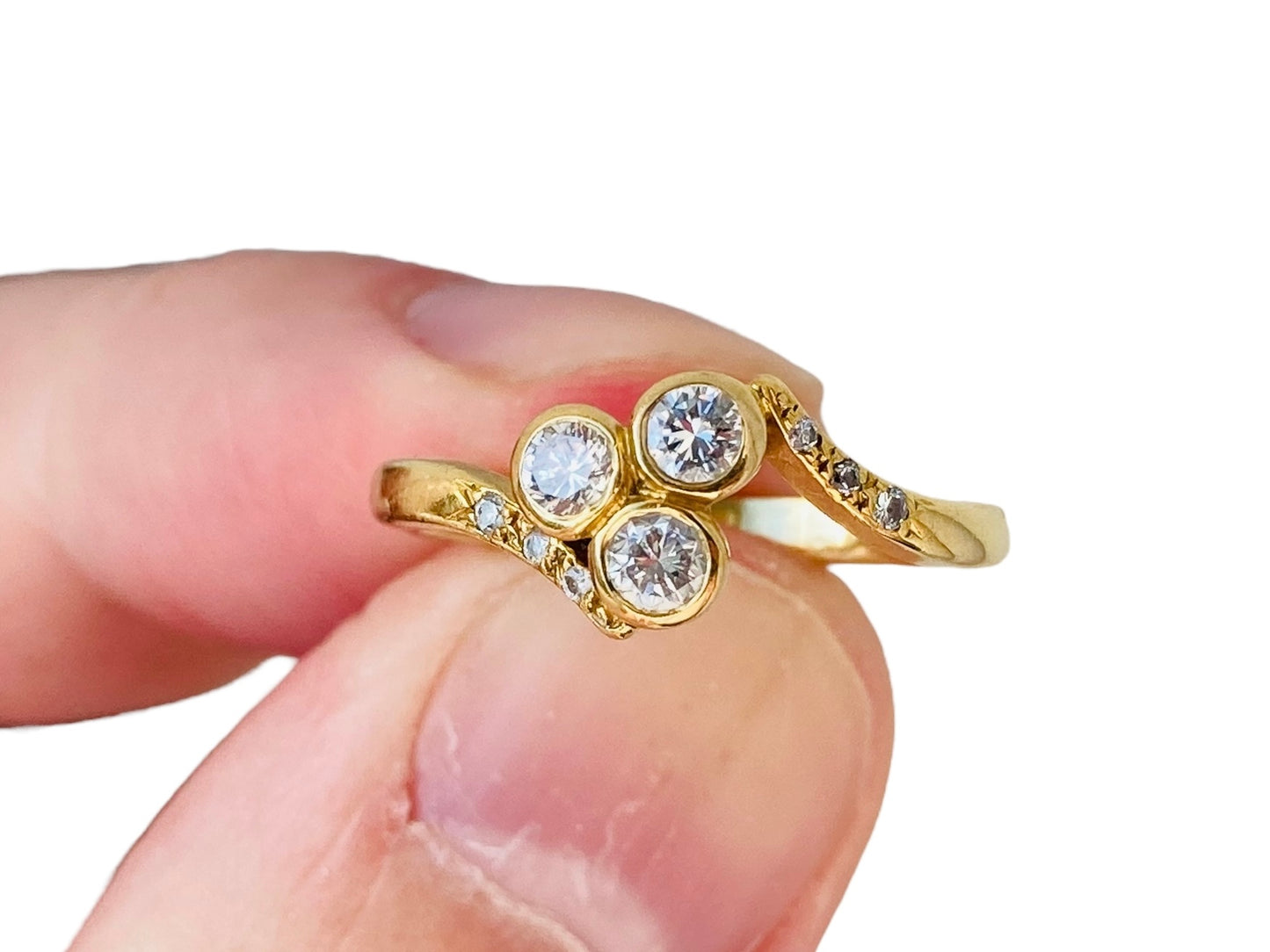 Vintage 18ct Gold Three-Stone Diamond Ring